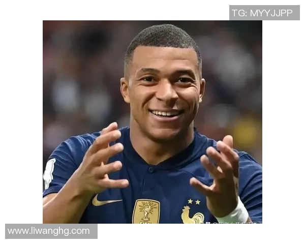 耳朵是哪个足球明星的独特标志与背后故事揭秘